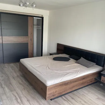 Komfortne Byvanie S Garazou - Parkovanim Apartment Zilina