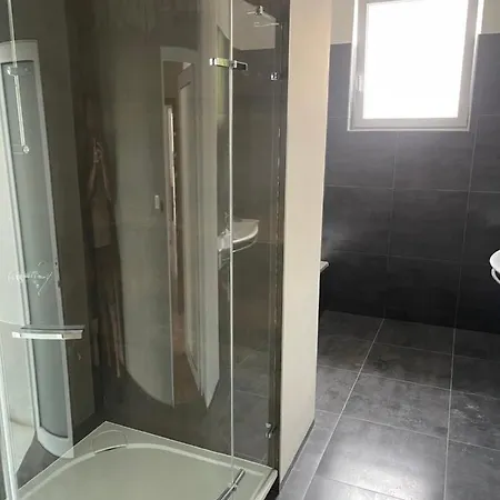 Komfortne Byvanie S Garazou Alebo Parkovanim