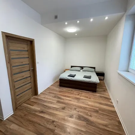 Komfortne Byvanie S Garazou Alebo Parkovanim *