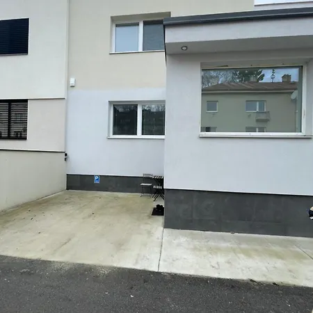 Appartement Komfortne Byvanie S Garazou Alebo Parkovanim