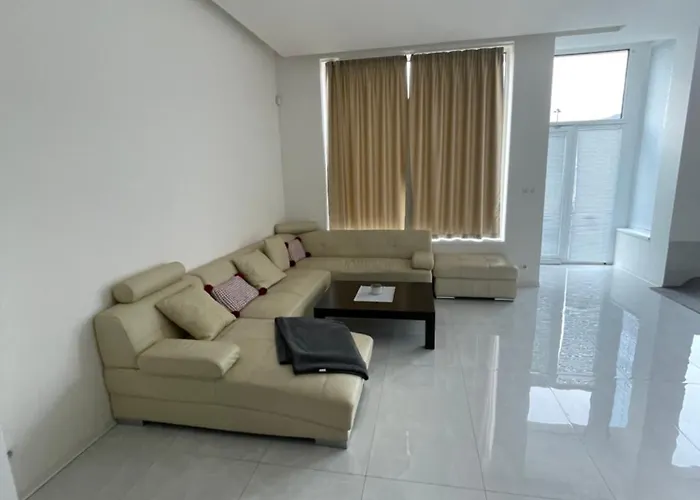 Komfortne Byvanie S Garazou Alebo Parkovanim