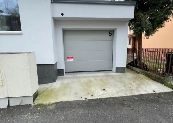 Komfortne Byvanie S Garazou Alebo Parkovanim アパート *